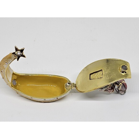 Nativity Scene Enameled Pewter Trinket Box with Rhinestones - Picture 6 of 10